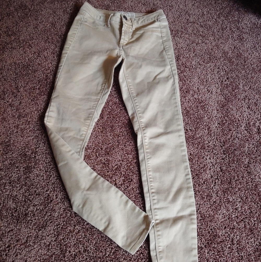 SO heritage cream/khaki jegging pants